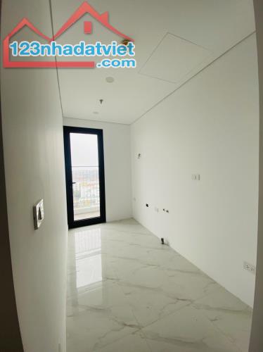 Bán căn chung cư VCI toà A diện tích 68.3m2 . lh 0855974289