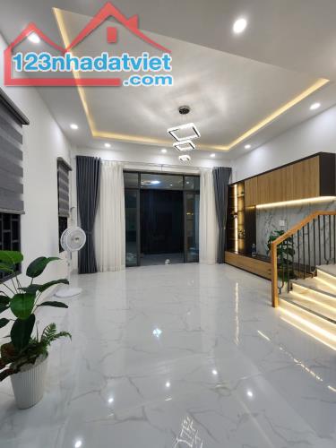 SIÊU PHẨM BÀ HOM Q.6 - 2 TẦNG ĐẸP LUNG LINH FULL NỘI THẤT - 66M2 CHỈ 6 TỶ HƠN - 1