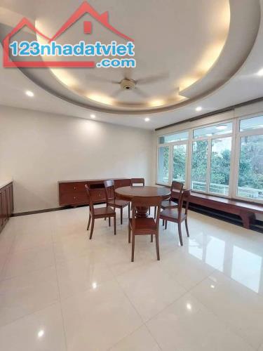 Bán Gấp Biệt Thự Vườn Đào - Lạc Long Quân- Tây Hồ dt: 252m2 x 5 Tầng Mt:14m Giá bán 138 t - 1