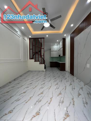 NHÀ DƯƠNG NỘI - FULL NỘI THẤT. SÁT CHỢ Ỷ LA. OTO 50M. GẦN LÊ TRỌNG TẤN. GIÁ 4,6 TỶ - 1