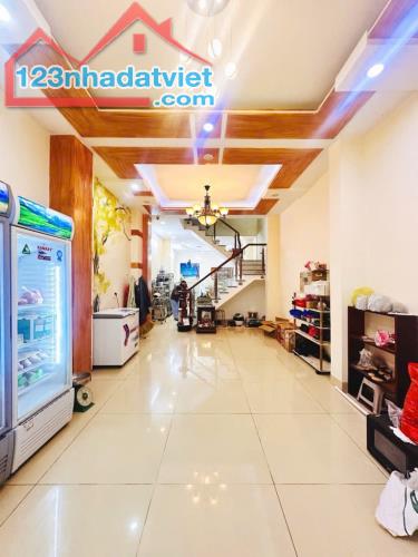 NHÀ BTCT 4 TẦNG 76M2 MẶT TIỀN NỘI BỘ CỘNG HÒA, ĐỐI DIỆN TÒA NHÀ E-TOWN - 1