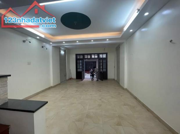 Nhà riêng ngõ phố Tam Trinh Minh Khai DT 90m2x4,5T giá 30tr có TL. - 3