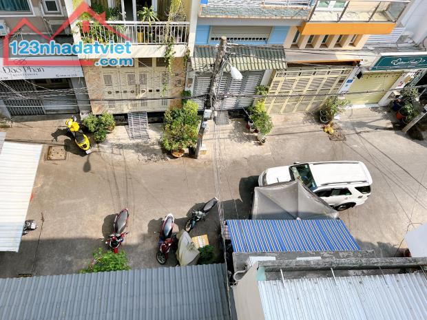 BÁN NHÀ MẶT TIỀN ĐƯỜNG SỐ CHÍNH CHỦ 45M2 QUẬN 4 - NHỈNH 8 TỶ TL..\ - 4