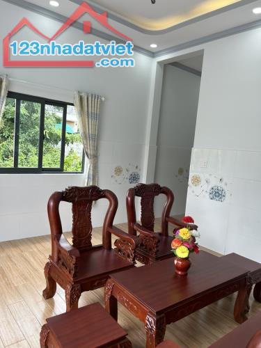 NHÀ THỔ CƯ MỚI XÂY ĐƯỜNG XE 7 CHỖ PHƯỜNG PHÚ TÂN TP BẾN TRE - 1