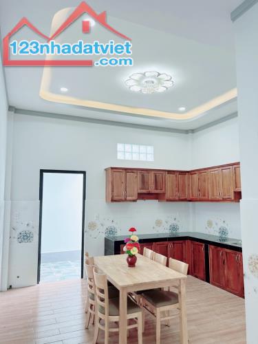 NHÀ THỔ CƯ MỚI XÂY ĐƯỜNG XE 7 CHỖ PHƯỜNG PHÚ TÂN TP BẾN TRE - 4