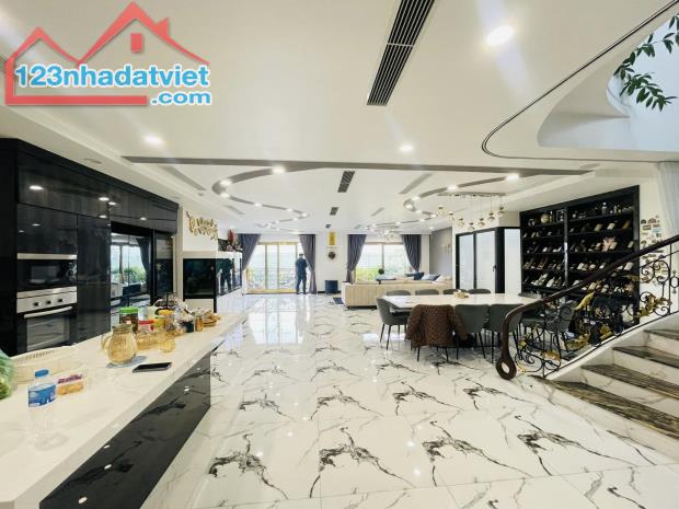 ⚜️ Siêu Apartment Đường Bưởi, 300m2 10 Tầng Thang máy, MT 9m, 52 Căn hộ, Ô tô tránh, Chỉ - 1