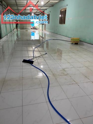 BÁN ĐẤT TẶNG NHÀ XƯỞNG HƠN 130M2 - NGANG 5.5M - ĐƯỜNG XE TẢI TRÁNH - GẦN BỆNH VIỆN QUẬN - 3