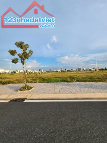 Bán nền C4 hướng Tây Bắc - Đối diện chung cư Golden City An Giang. - 1