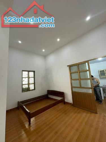 BÁN NHÀ KIÊU KỴ, XE HƠI NGỦ TRONG NHÀ. DT:75m2, MT:4,5m, GÍA:3,8tỷ. - 3