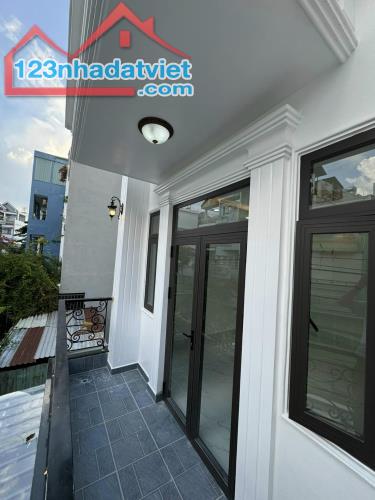 Bán nhà MT đường Số 25A, 4 x 20m, 3.5 tấm, giá 11 tỷ. khu Tên Lửa - 4