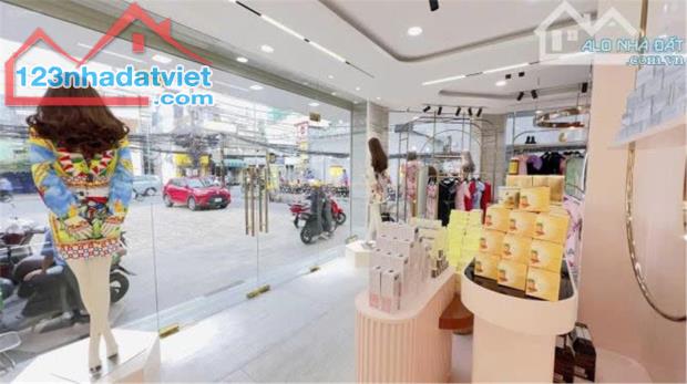 Cho thuê nhà nguyên căn 2 mặt tiền CMT8, phường 13, quận 10 - 2
