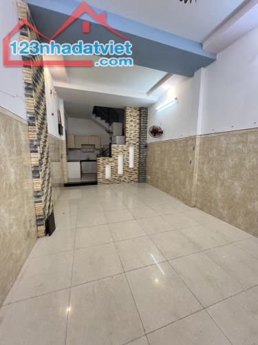 Bán nhà Bình Tân, đường Tân Hòa Đông, 125m2, 1 lầu, chỉ 40 triệu 1m2 rẻ nhất khu vực - 2