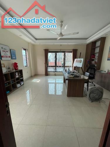 BỒ ĐỀ NGUYỄN VĂN CỪ 66M2 x 5T GARA OTO THANG MÁY LÔ GÓC NGÕ THÔNG. 14 TỶ - 4