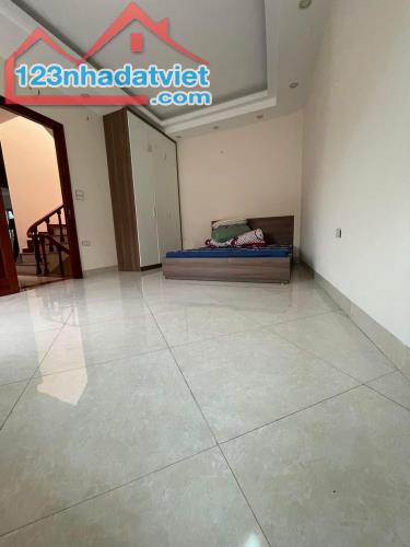 BỒ ĐỀ NGUYỄN VĂN CỪ 66M2 x 5T GARA OTO THANG MÁY LÔ GÓC NGÕ THÔNG. 14 TỶ - 5