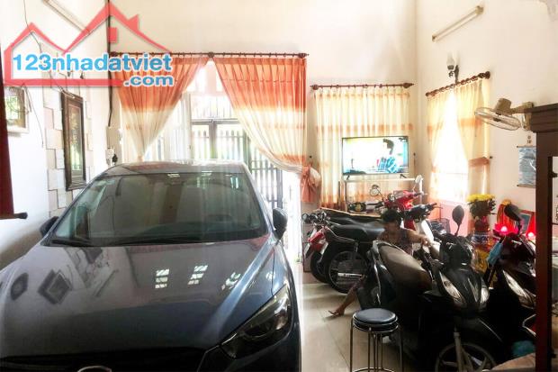 Bán nhà Trần Hữu Trang Phú Nhuận, hẻm 8m, 63m² (6m x 11m) 5 Tầng BTCT