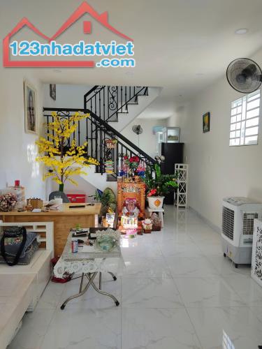 BÁN NHÀ 2 TẦNG ĐƯỜNG OTO 6M NGÔ ĐẾN TẠI P VĨNH PHƯỚC - NHA TRANG. LH 0935 964 828