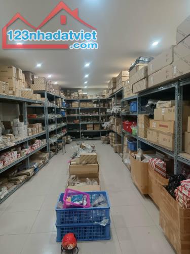 Bán nhà mặt phố Chùa Quỳnh, Hai Bà Trưng, tiện kinh doanh 5 tầng 50m2 giá 17.8 tỷ - 2