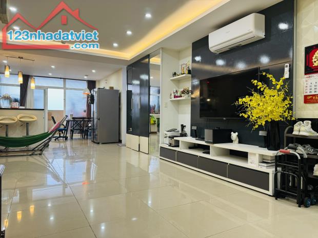 Cho thuê căn hộ 145m2 4pn ở Hoàng Kim Thế Gia, full nội thất, giá 12tr - 1