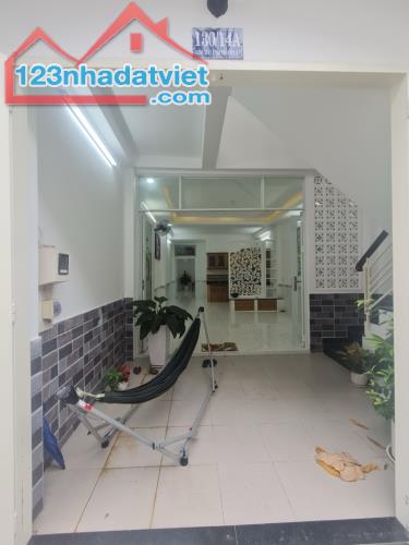 Gấp bán nhà 1 sẹt , dt 67m, Mt 4m Tân Thuận Tây Q7 GIÁ RẺ chỉ hơn 5 tỷ - 2