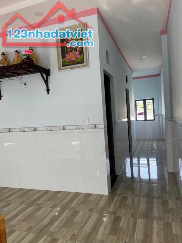 BÁN NHÀ 1 TRỆT 1 LỮNG. DT 82M SỔ RIÊNG THỔ CƯ 100% ĐƯỜNG XE HƠI P. BỬU HOÀ. GIÁ CHỈ 2,3 Tỷ - 3