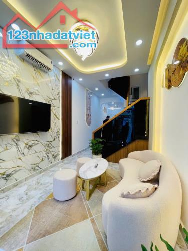 🏡🏡🏡 Nhà đẹp Gò vấp. 3 LÀU  Mới xây FULL NỘI THẤT. xách vali vô là ở. Nhà MỚI XÂY 4 - 3