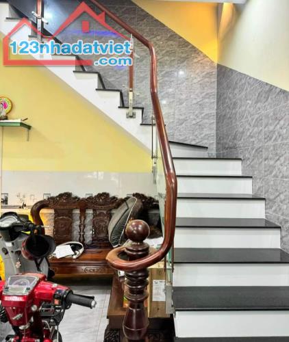 Bán nhà 1trệt 1lầu, xã An Phước, h, Long Thành. 130m2 shr thổ cư chỉ 3 tỷ - 2