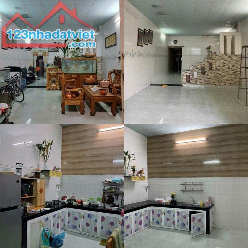 Bán nhà Mt đường Nguyễn Khoa Chiêm - Cẩm Lệ DT 110m2 giá 3ty8 có bớt LH 0942992361