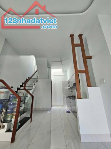 NHÀ  CHIẾN LƯỢC – KẾ TÊN LỬA, BÌNH TÂN , 48M2, HXH – NHĨNH 5.XX TỎI