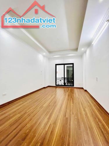 Bán nhà mới ô tô đỗ cửa phố Vĩnh Hưng, Hoàng Mai 30m2x5 tầng sđcc 3.58 tỷ - 2