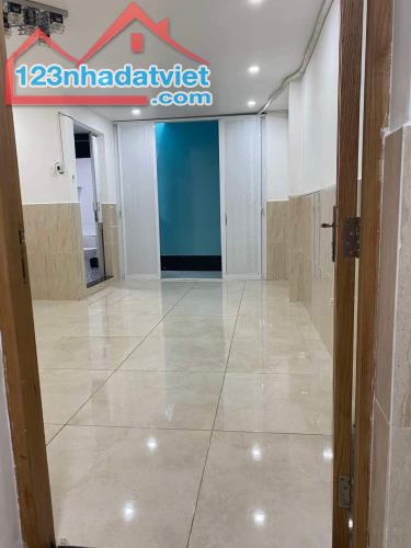 LÊ VĂN SỸ QUẬN 3 - DT KHỦNG 71M, NGANG 4.2M - NHÀ MỚI TINH 2PN - 3 CHDV FULL NỘI THẤT - 2