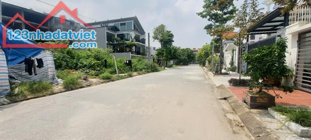 Bán 2 lô liền nhau KĐT Hà Tiên, Vĩnh Yên, Vĩnh Phúc. DT 434m2. Giá 25tr/m2 - 1