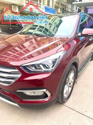 Cần Bán Xe Santafe dầu cao cấp 2018 - Xe nữ đi chủ yếu trong Hà Nội