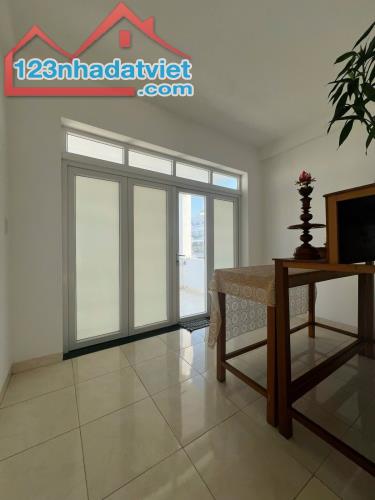 Bán nhà 3 tầng mặt tiền đường Nhị Hà DT77m2 công nhận 59m2 ngang 4M giá 7,8 Tỷ - 3