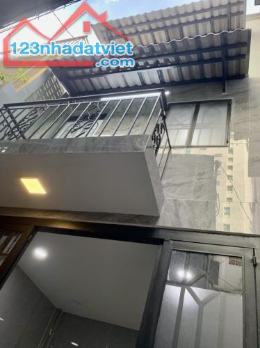 Nhà đẹp Nguyễn Đình Chiểu 22M2, 3 tầng, Đa Kao Quận 1, chỉ 5.3 tỷ.