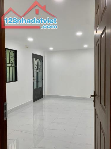 Nhà đẹp Nguyễn Đình Chiểu 22M2, 3 tầng, Đa Kao Quận 1, chỉ 5.3 tỷ. - 2