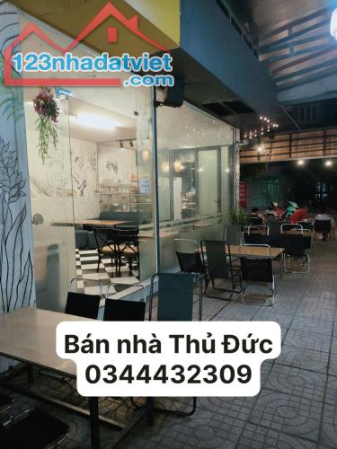 Bán nhà Thủ Đức – Mặt tiền kinh doanh Lê Văn Việt – 270 m2 – Ngang 10m – Chỉ 21.5 tỷ - 2