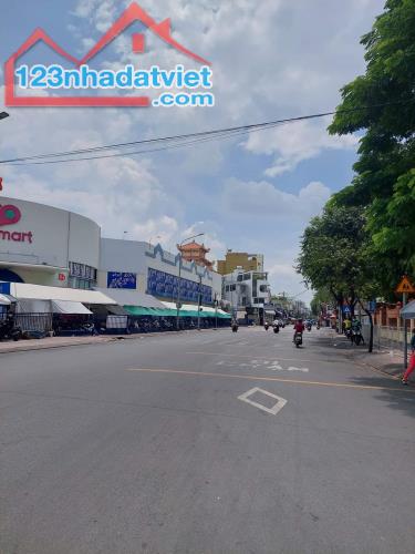 [Q6] 130m² _ 3 tầng _ mặt tiền _ ngay vòng xoay Phú Lâm _ Co.op Mart _ dòng tiền cho thuê