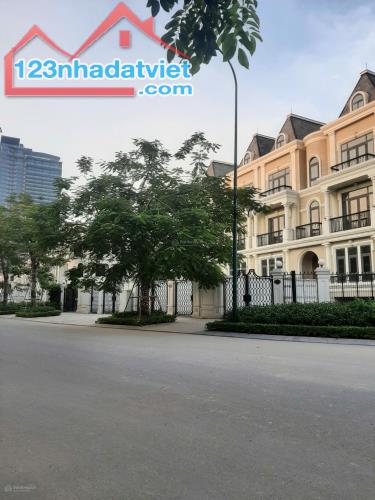 Bán Biệt thự  Kita Capital Crown - Ciputra,  200m2 giá 250 triệu/m2