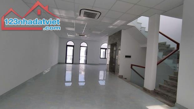 nhà phố 126m2 có thang máy, vị trí đông đúc-0903257578 - 1