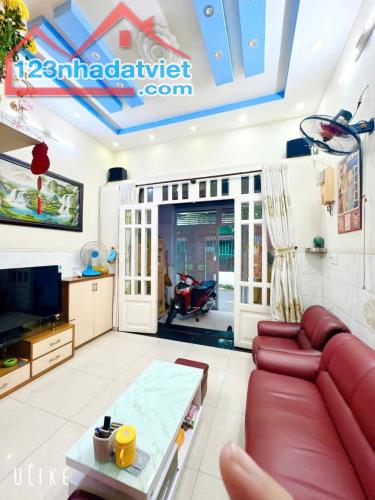 BÁN NHÀ HẺM XE HƠI LÊ VĂN QUỚI, BÌNH TÂN, 4M*13M, GIÁ 4 TỶ 6