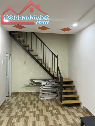 NHÀ HẺM 2/4 SAU LƯNG NGÂN HÀNG BIDV 50M2, 3PN GIÁ CHỈ 2 TỶ 600 - 5