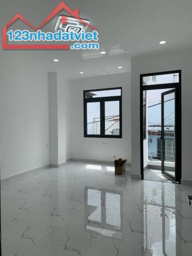 Nhà Đẹp Hẻm Xe Hơi 5m, 3 tầng đúc, Trường Chinh, Tân Bình, 4.3x16m, 67m2, 8.x tỷ TL - 1