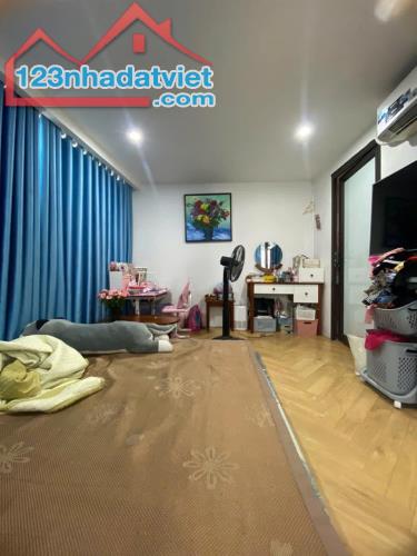 Bán nhà riêng ngõ 93 Hoàng Văn Thái 40m2, 4 Tầng, Ô Tô Dừng Đỗ Giá Chỉ 5,8 Tỷ - 2
