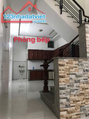 MẶT TIỀN ĐANG CHO THUÊ LÀM VP MAY MẶC. DIỆN TÍCH LỚN, THÔNG SỐ ĐẸP. PHÙ HỢP Ở HOẶC KINH DO - 2