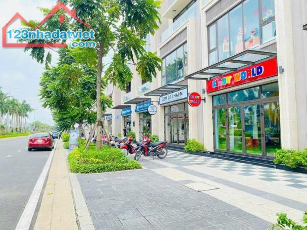 Chính chủ bán lô đất 69m2 full thổ sổ sẵn đối diện công viên đường lớn giá - 1