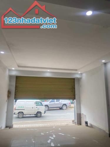 Bán nhà 2T MẶT TIỀN NGUYỄN DUY TRINH -100M2- Phú Hữu, Quận 9 giá nhỉnh 8 tỷ