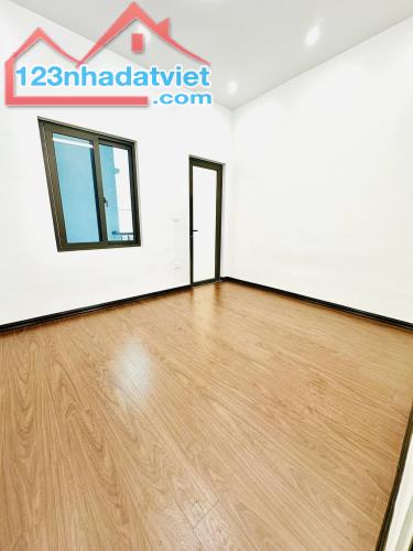 BÁN NHÀ ĐƯỜNG LÁNG 40M2 - NHÀ 4 TẦNG MẶT TIỀN 5.9M - GIÁ 5.8 TỶ - 2