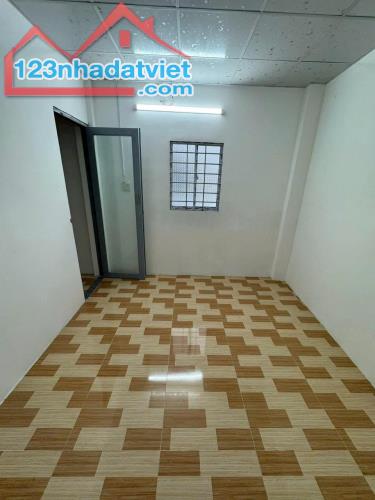 bán nhà lầu hẻm 8 nguyễn chí thanh gần khu công nghiệp 40m2 thổ cư 2pn view sông 830tr - 4