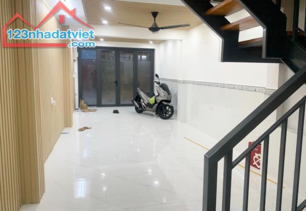 Bán nhà quận 5, đường Võ Văn Kiệt, 49m2, 5 tầng, hẻm xe hơi sát mặt tiền, 10.8 tỷ - 1