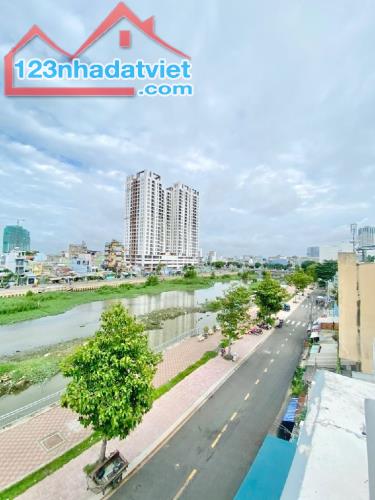 Bán Nhà Góc 2 Mặt Tiền Kinh Doanh - View Bờ Sông - Gần Cầu Chà Và, Quận 8 - 2